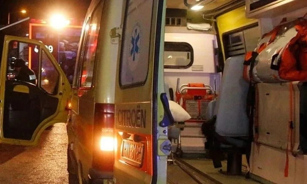 Άγριος καβγάς στο Ηράκλειο: Στο νοσοκομείο 21χρονος με τραύματα από μαχαίρι